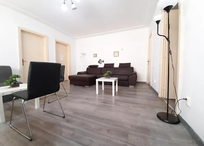 Four Rooms Apartment Central