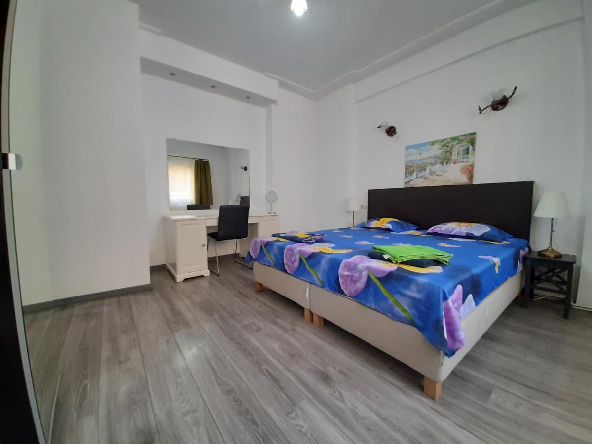 Appartamento Four Bucarest